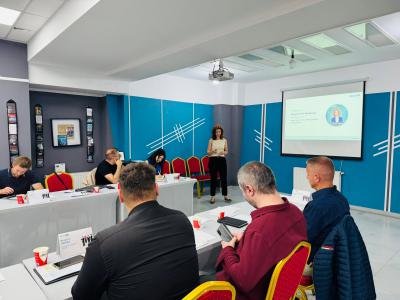 Cum construiești o echipă care îți transformă afacerea – lecții despre leadership și management