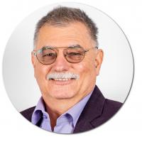 Robert  Nagy