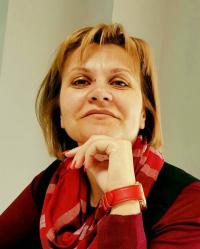 Angela Casariu